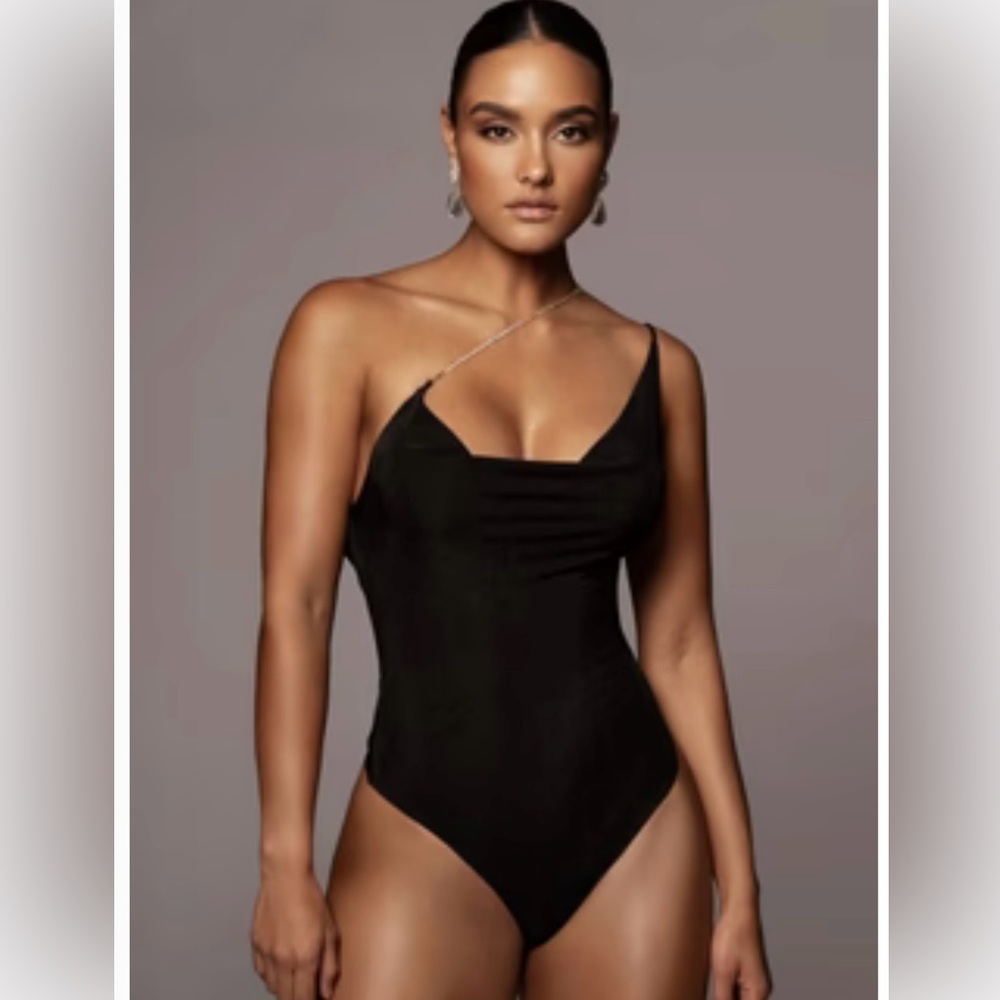 Jluxlabel THEA RHINESTONE STRAP BODYSUIT